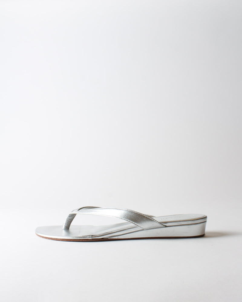 Wedge Thong Leather Metallic Silver